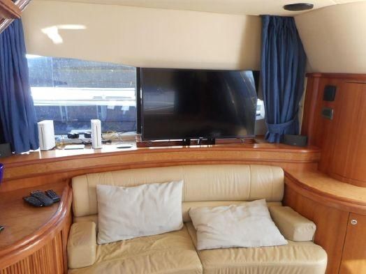 2008-70-10-azimut-68e