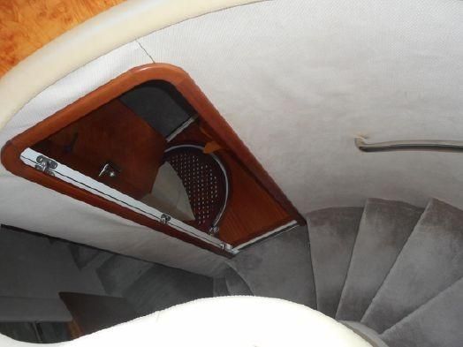 2008-70-10-azimut-68e