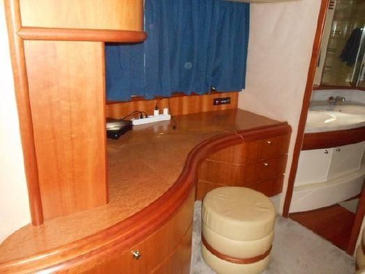 2008-70-10-azimut-68e