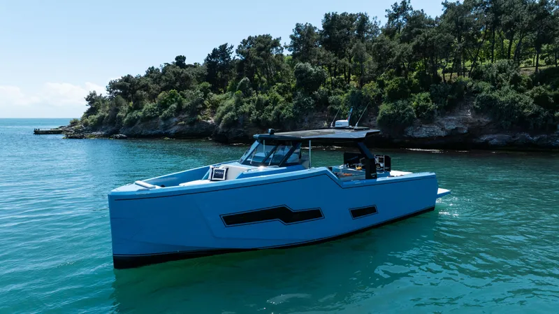 Therapy 1 Yacht Photos Pics 