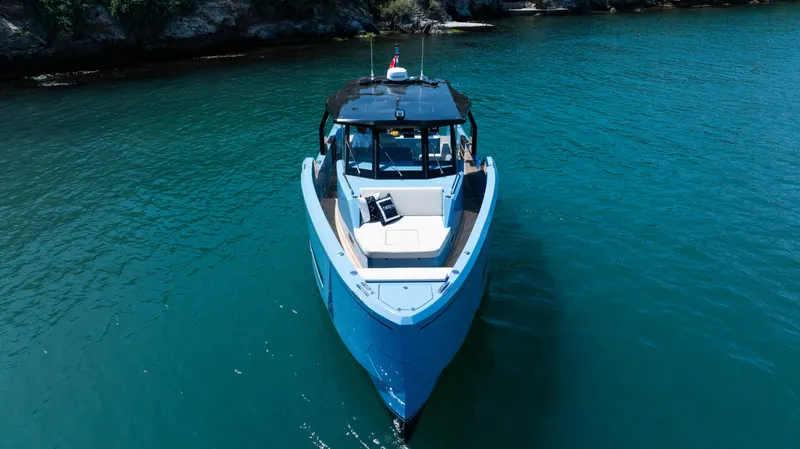 Therapy 1 Yacht Photos Pics 