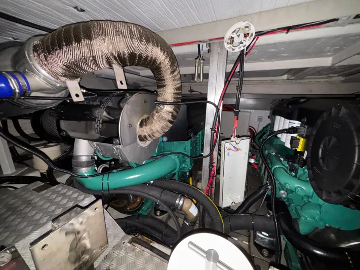 Calmati Yacht Photos Pics 