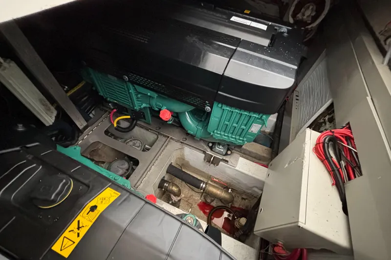 Calmati Yacht Photos Pics 