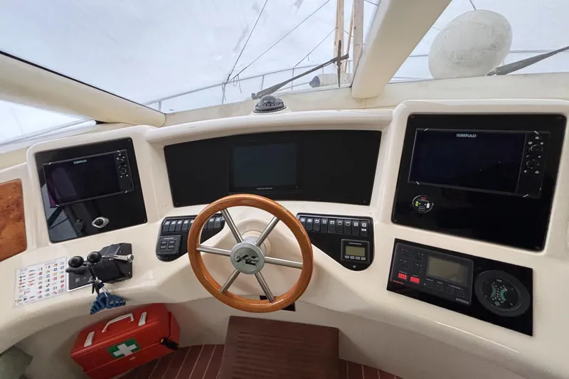 Calmati Yacht Photos Pics 