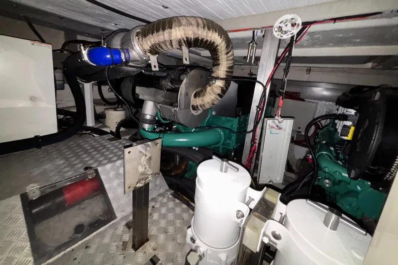 Calmati Yacht Photos Pics 