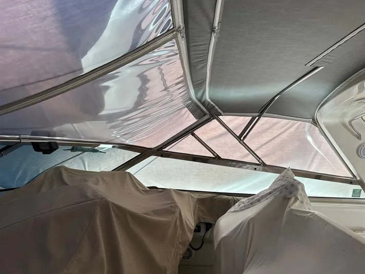 Luchy Yacht Photos Pics 1995 SEA RAY 63 SURFACE DRIVE