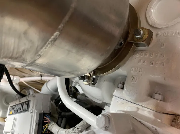 Luchy Yacht Photos Pics 1995 SEA RAY 63 SURFACE DRIVE