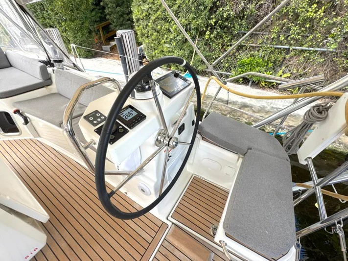 Zippity Yacht Photos Pics 