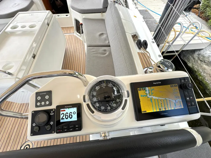 Zippity Yacht Photos Pics 