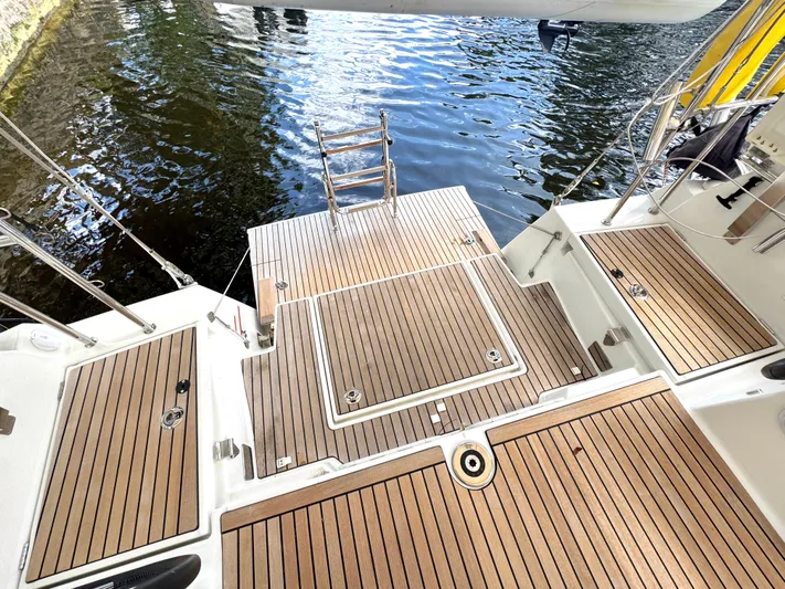 Zippity Yacht Photos Pics 