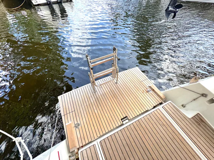 Zippity Yacht Photos Pics 