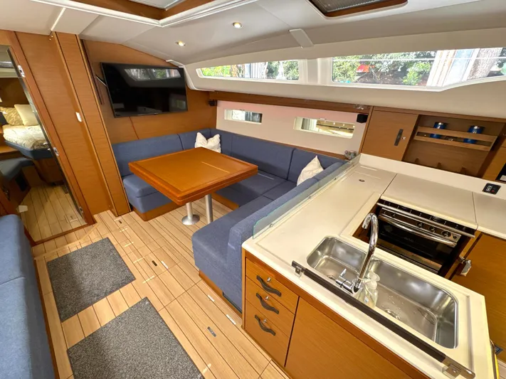 Zippity Yacht Photos Pics 