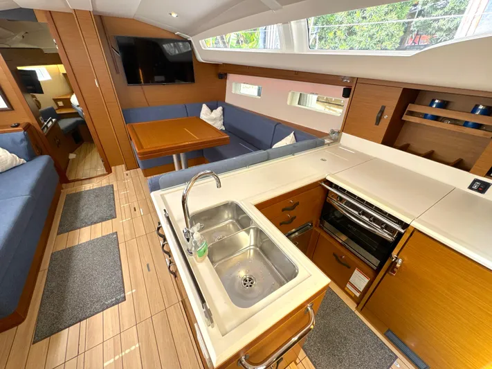 Zippity Yacht Photos Pics 