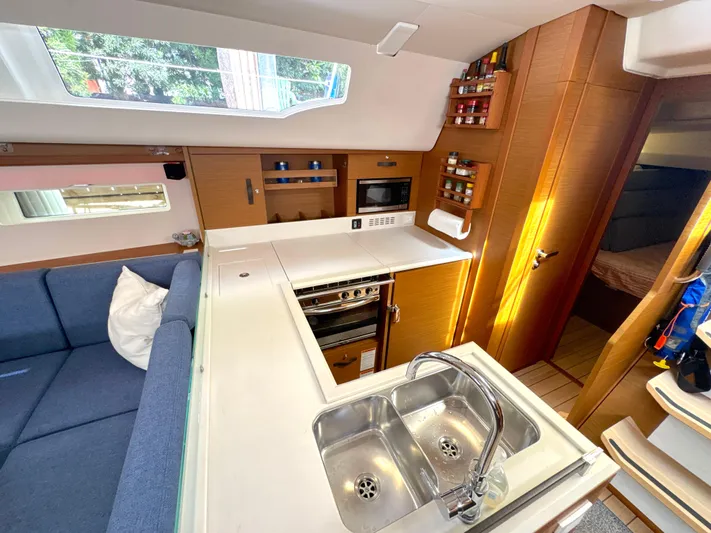 Zippity Yacht Photos Pics 