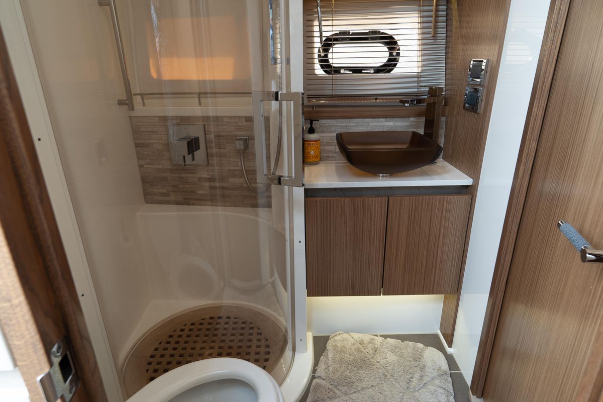 2018 Sea Ray 55 