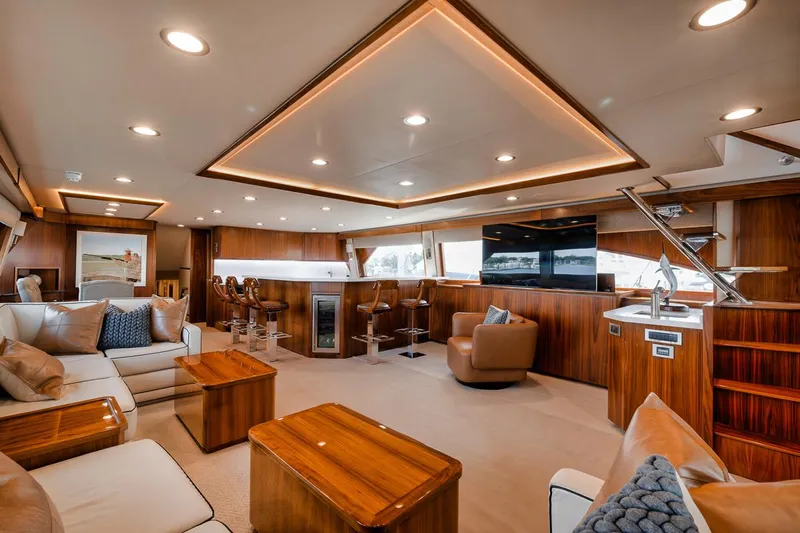 High Cotton Yacht Photos Pics 2015 Viking 92 EB HIGH COTTON- Salon