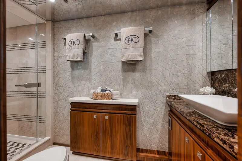 High Cotton Yacht Photos Pics 2015 Viking 92 EB HIGH COTTON- Master Stateroom Head