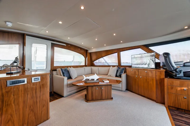 High Cotton Yacht Photos Pics 2015 Viking 92 EB HIGH COTTON- Bridge