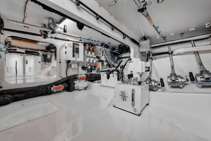 High Cotton Yacht Photos Pics 2015 Viking 92 EB HIGH COTTON- Rod Storage