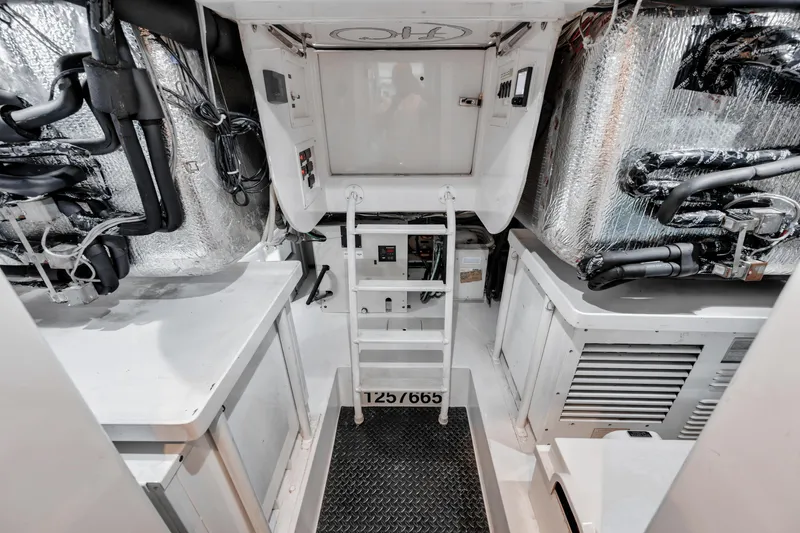 High Cotton Yacht Photos Pics 2015 Viking 92 EB HIGH COTTON- Engine Room