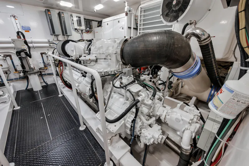 High Cotton Yacht Photos Pics 2015 Viking 92 EB HIGH COTTON- Engine Room