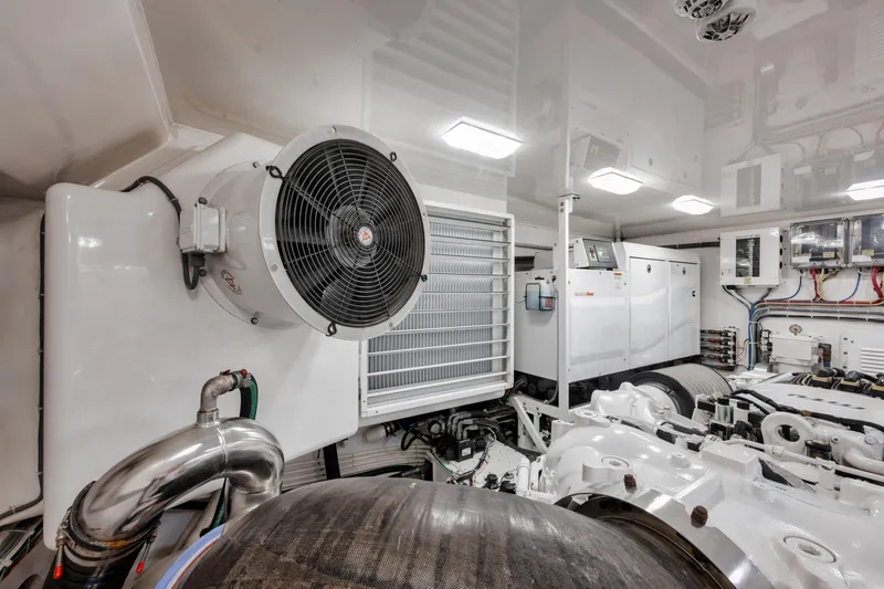 High Cotton Yacht Photos Pics 2015 Viking 92 EB HIGH COTTON- Generator