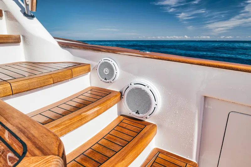 High Cotton Yacht Photos Pics 2015 Viking 92 EB HIGH COTTON- Cockpit