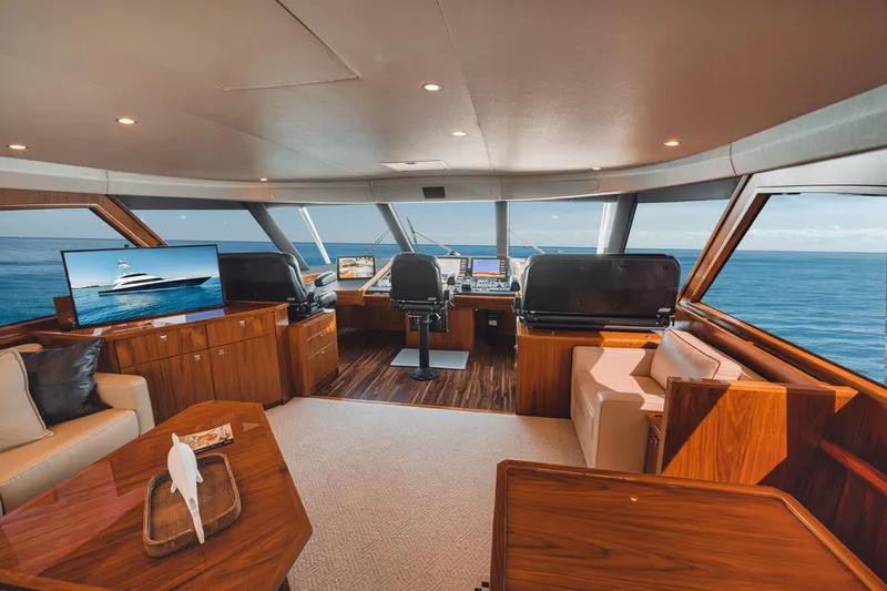 High Cotton Yacht Photos Pics 2015 Viking 92 EB HIGH COTTON- Bridge