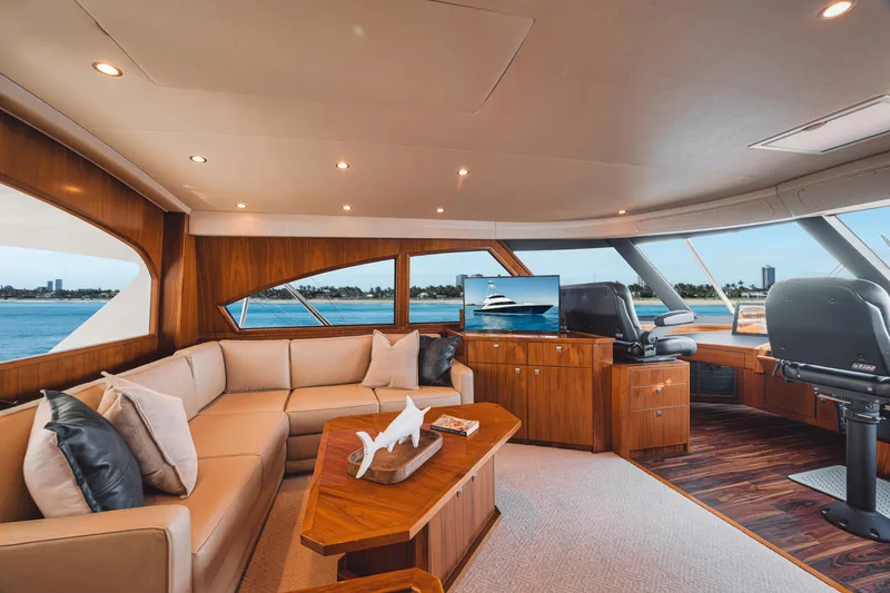 High Cotton Yacht Photos Pics 2015 Viking 92 EB HIGH COTTON- Bridge