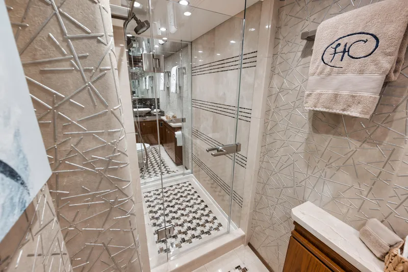 High Cotton Yacht Photos Pics 2015 Viking 92 EB HIGH COTTON- Master Stateroom Head