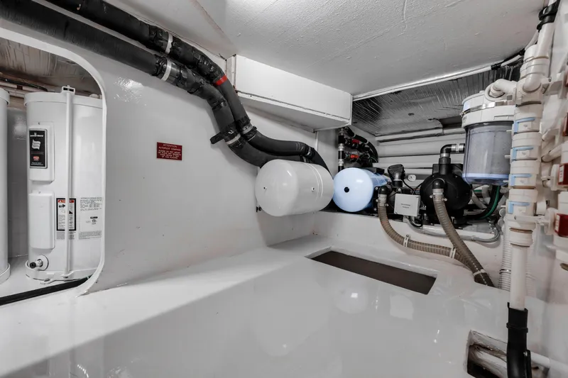 High Cotton Yacht Photos Pics 2015 Viking 92 EB HIGH COTTON-