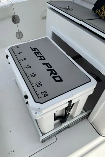  Yacht Photos Pics 2022 Sea Pro 320 DLX Center Console with integrated cooler and measuring scale.