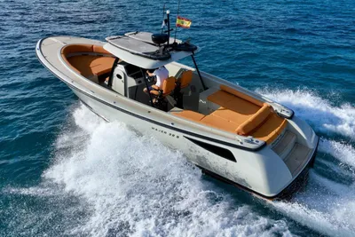 2017 Wajer 38 S nu te huur op Ibiza met korting