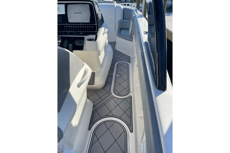 Roweboat Yacht Photos Pics 2010 Concept 4400 Sport Yacht interior with sleek design and modern navigation equipment.