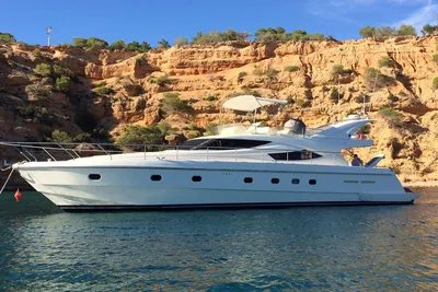 2000 Ferretti Yachts 620