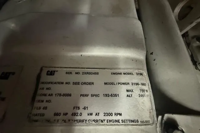  Yacht Photos Pics Engine label of a 2001 Sea Ray 540 Cockpit Motor Yacht, CAT model 3196-660.