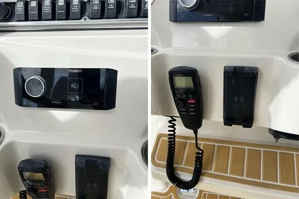 Gyn Tonic Yacht Photos Pics 2018 Hydra-Sports 3000 CC boat dashboard with radio and communication equipment.