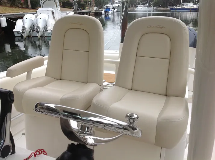  Yacht Photos Pics Captain & Companion Bucket Seats