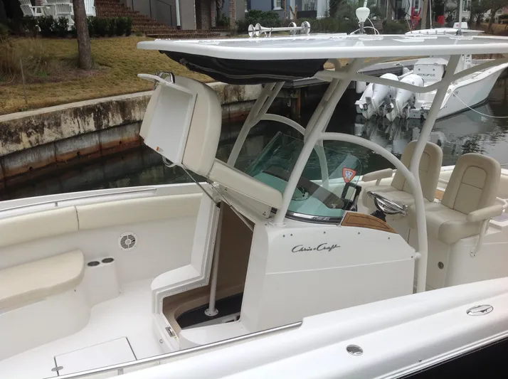  Yacht Photos Pics Center Consolde Head/Shower Access