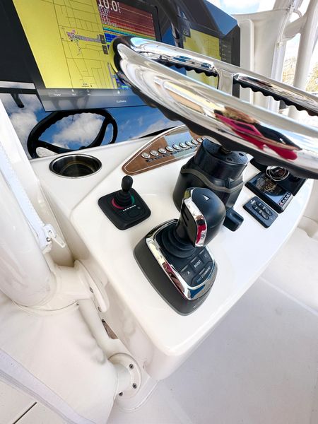 2016 Jupiter 34 FS Jupiter Joystick