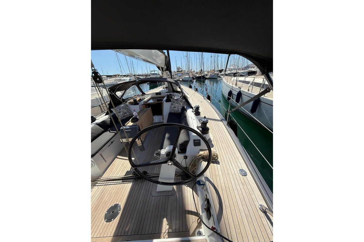 2012 Solaris 48 
