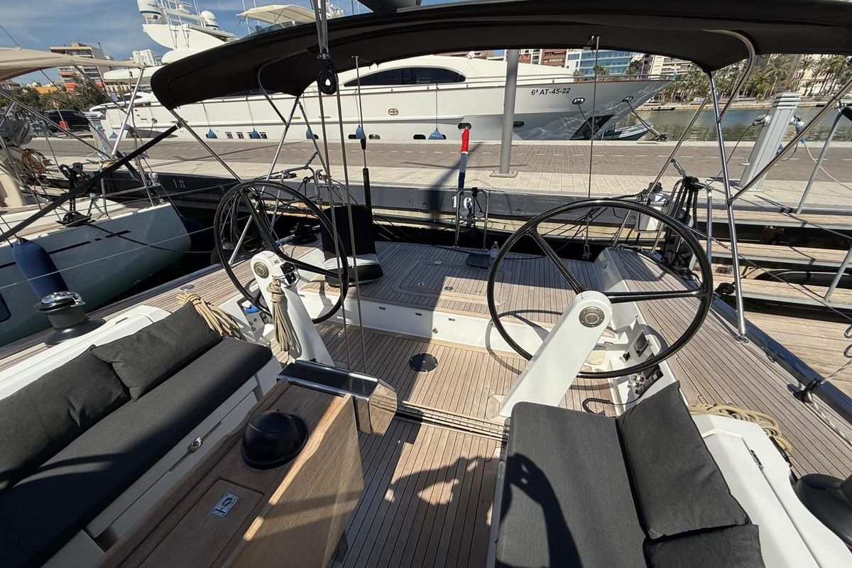 2012 Solaris 48 