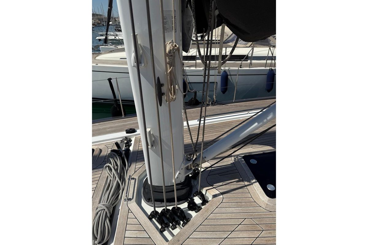 2012 Solaris 48 