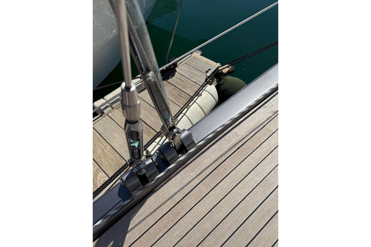 2012 Solaris 48 