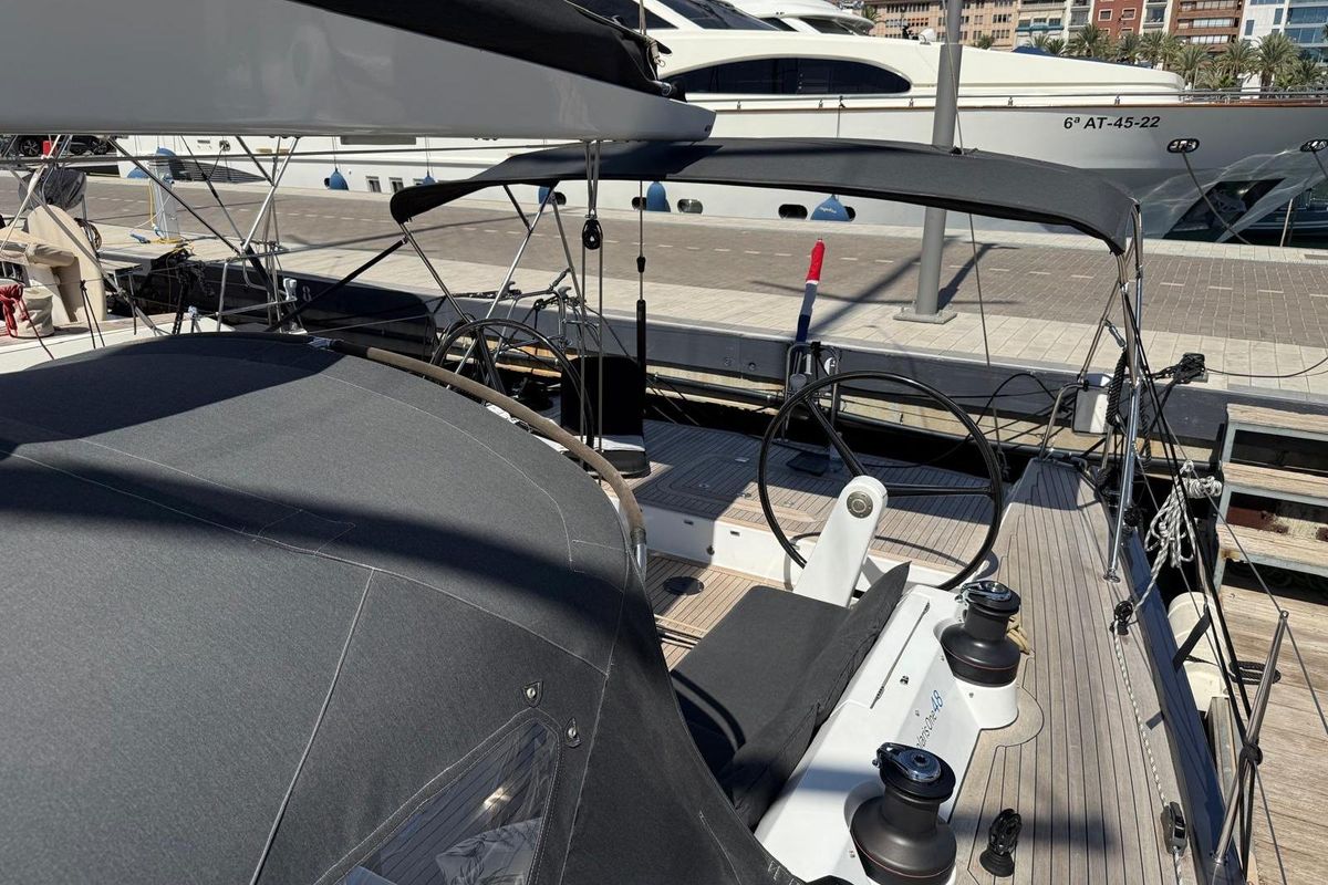 2012 Solaris 48 