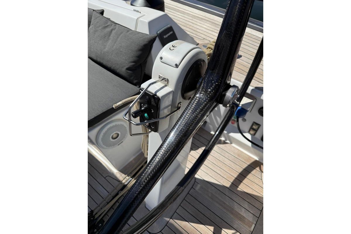 2012 Solaris 48 