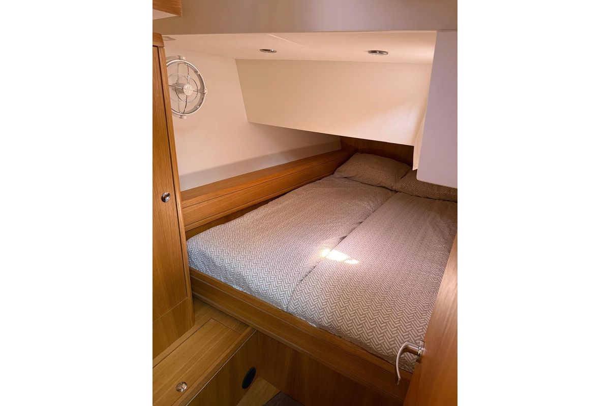 2012 Solaris 48 