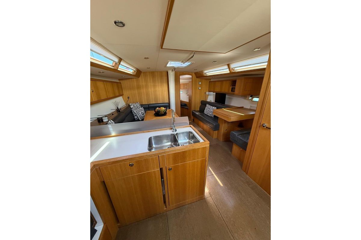 2012 Solaris 48 
