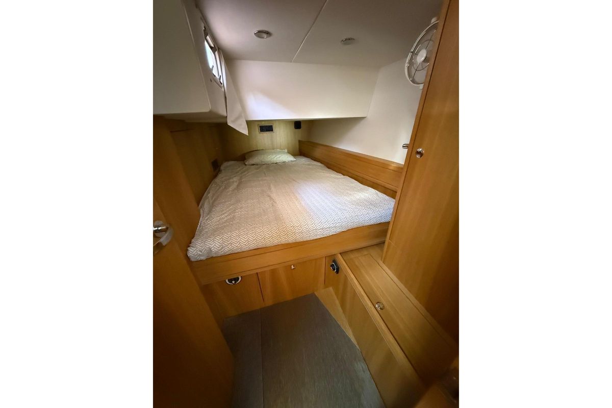 2012 Solaris 48 