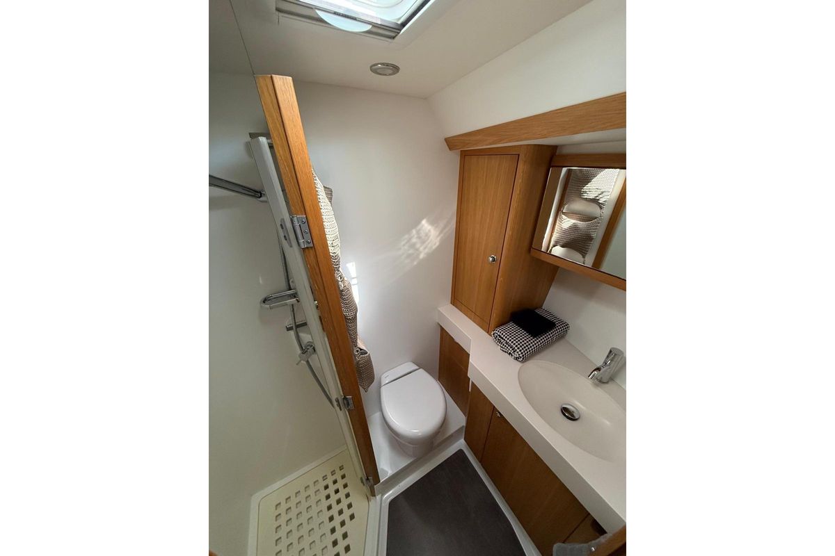 2012 Solaris 48 